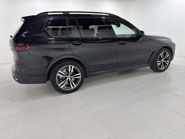 Used 2025 BMW X7 xDrive40i w/ Executive Package image 6
