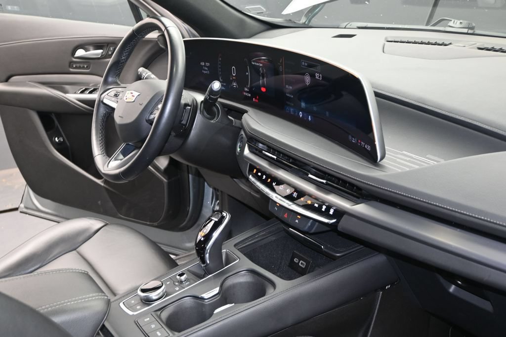 Used 2025 Cadillac XT4 Premium Luxury FWD image 26