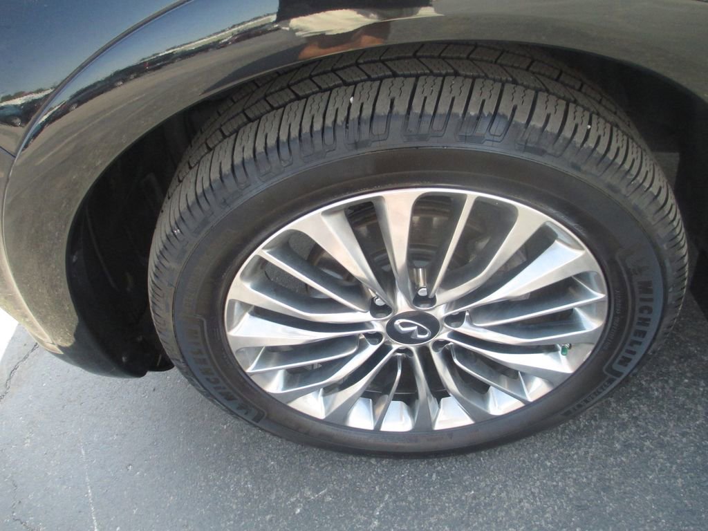Used 2021 INFINITI QX80 Luxe AWD/4WD image 13