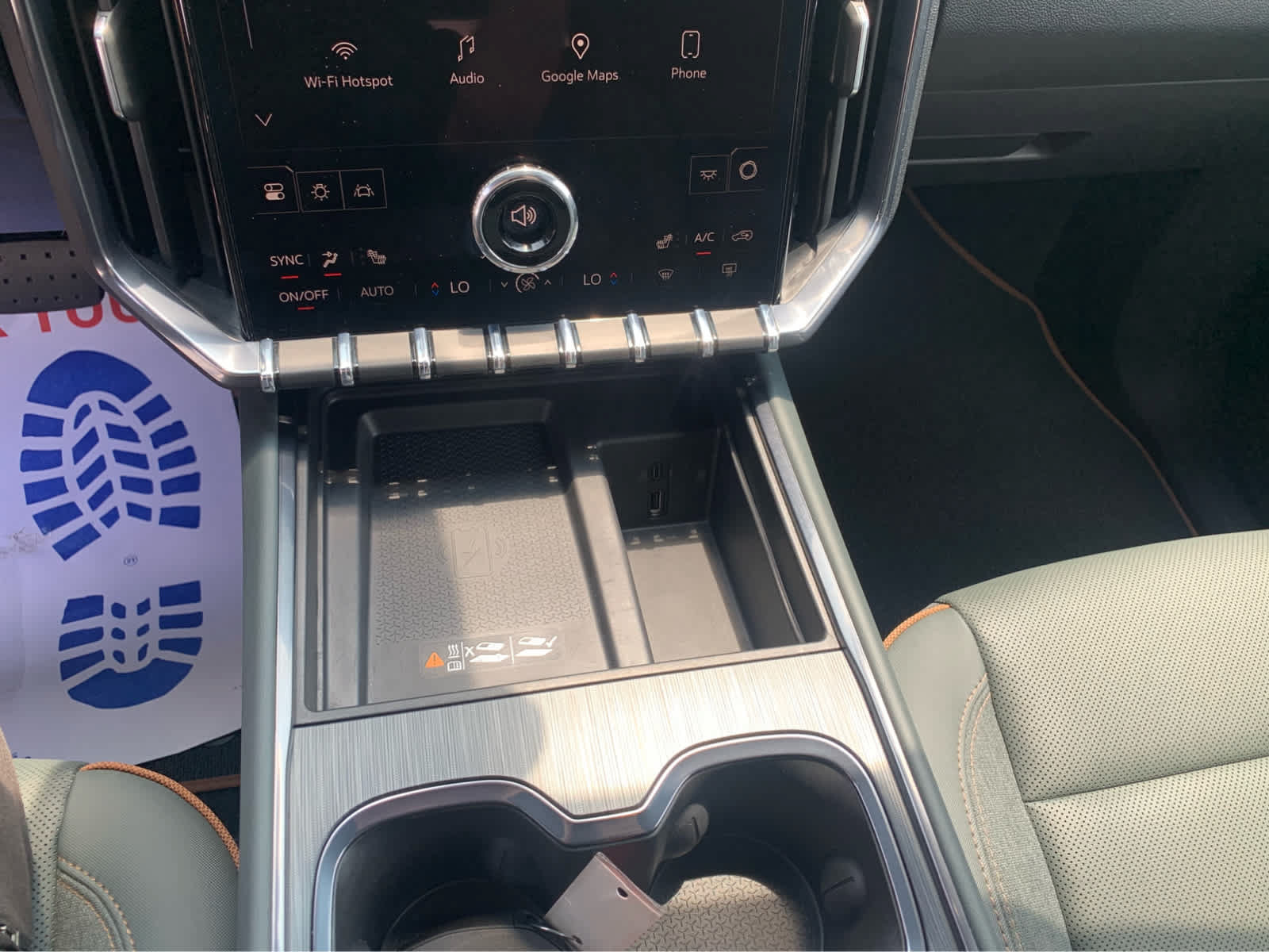 Used 2025 GMC Acadia AT4 AWD/4WD image 19