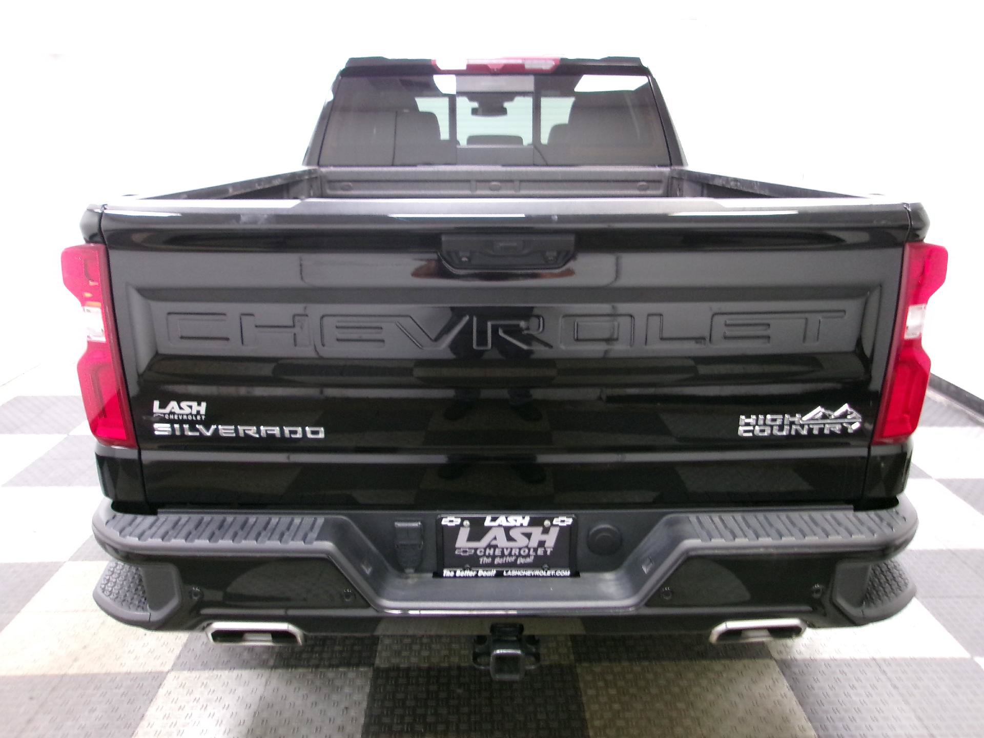 Used 2023 Chevrolet Silverado 1500 High Country AWD/4WD image 12