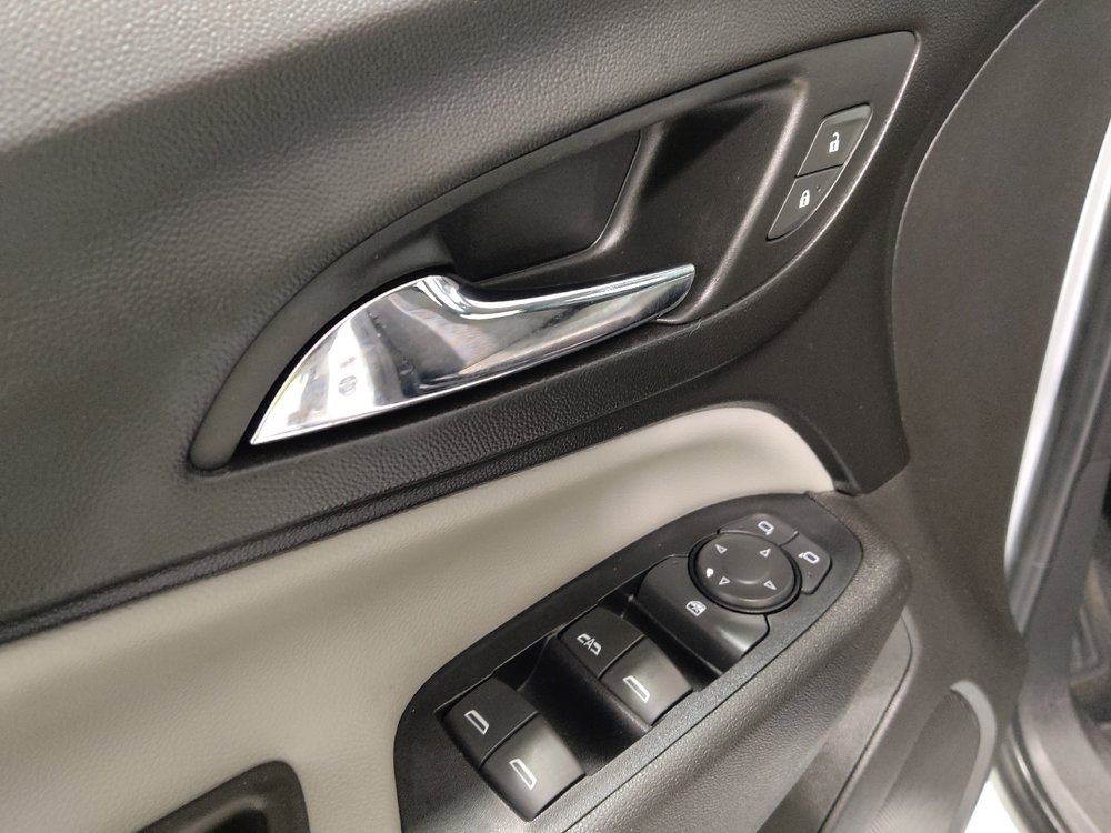 Used 2019 Chevrolet Equinox LS image 27