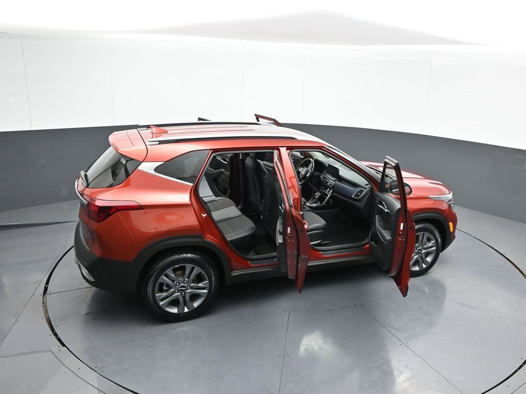 Certified 2022 Kia Seltos S image 44