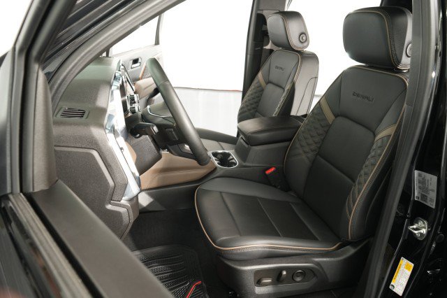 Used 2024 GMC Canyon Denali AWD/4WD image 25