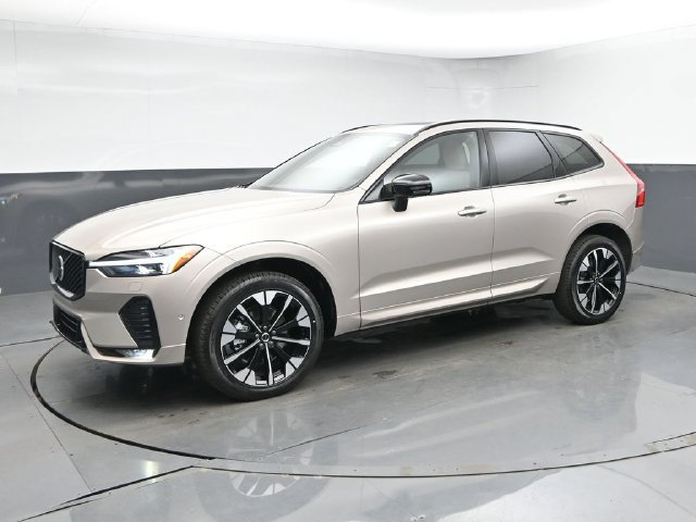 New 2026 Volvo XC60 B5 Plus w/ Protection Package Premier AWD/4WD image 4