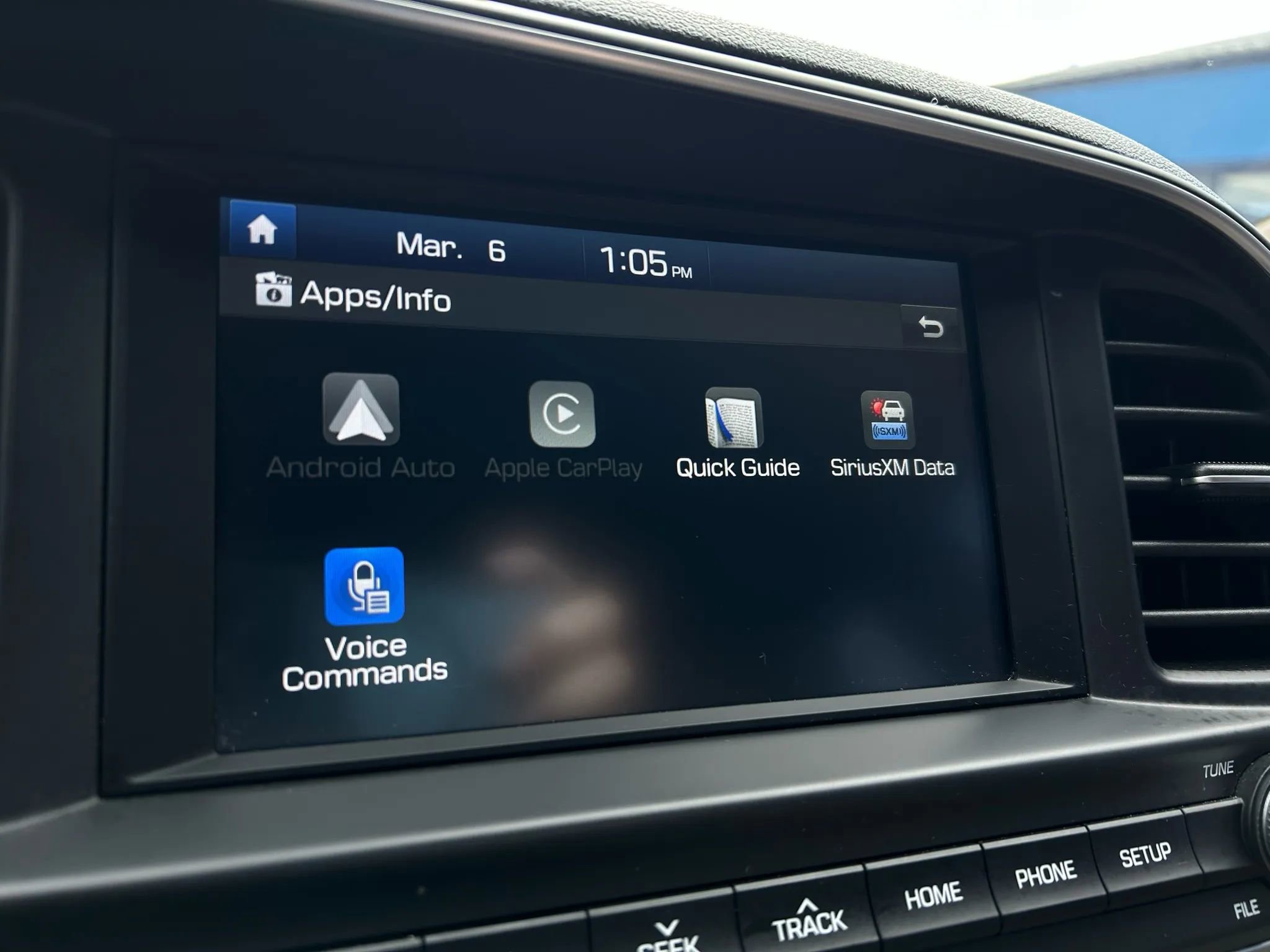 Used 2020 Hyundai Elantra SEL image 18