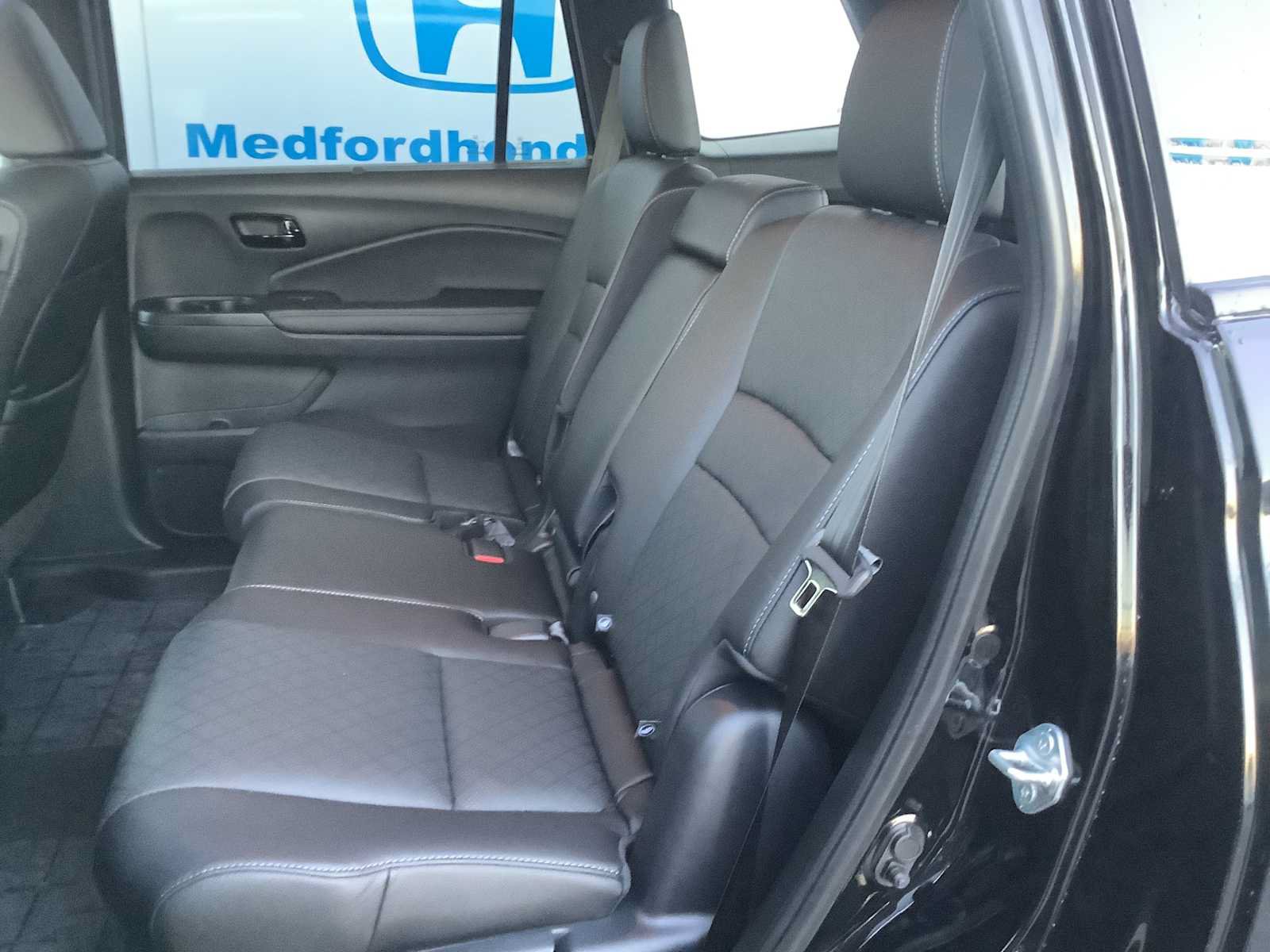 Used 2023 Honda Passport Elite image 13