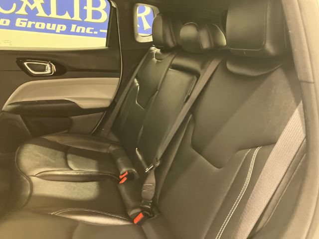 Used 2025 Jeep Compass Limited AWD/4WD image 42