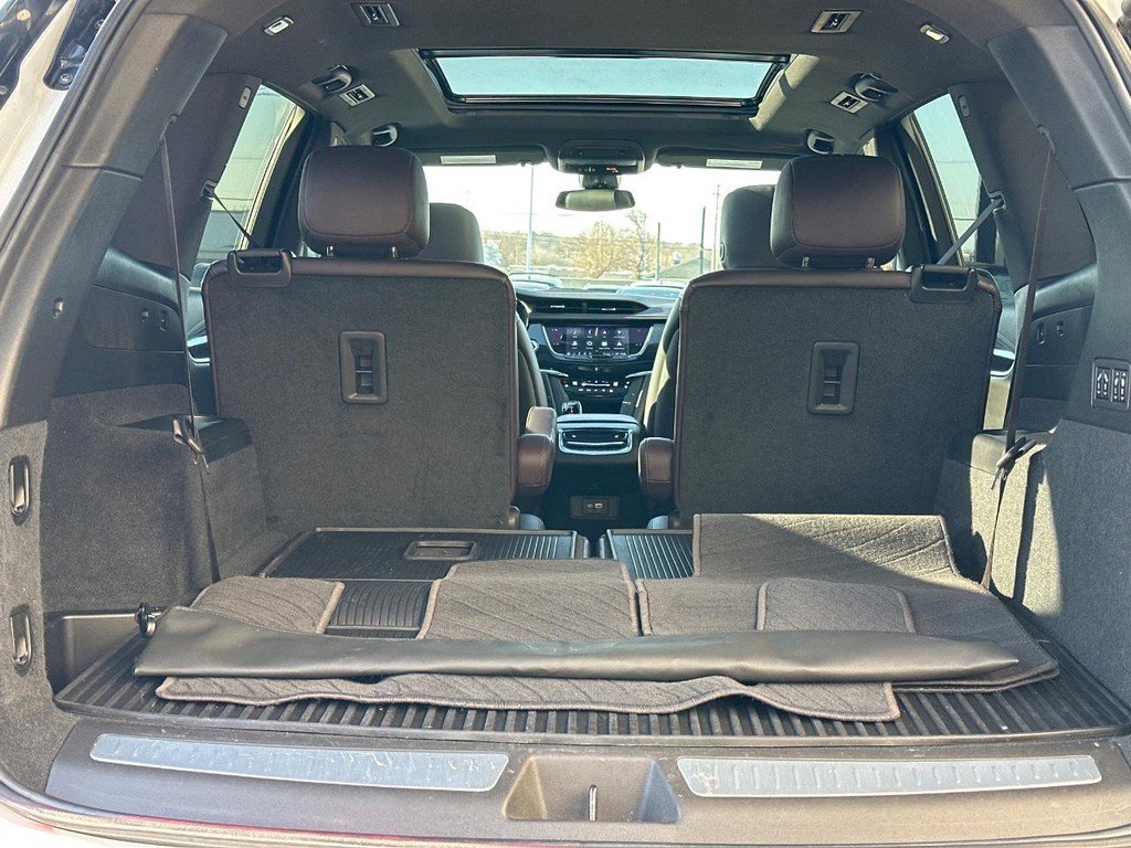 Certified 2024 Cadillac XT6 Premium Luxury image 4