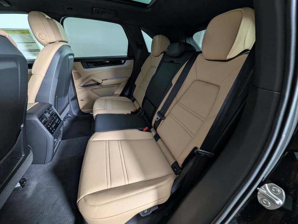 New 2026 Porsche Cayenne S AWD/4WD image 24