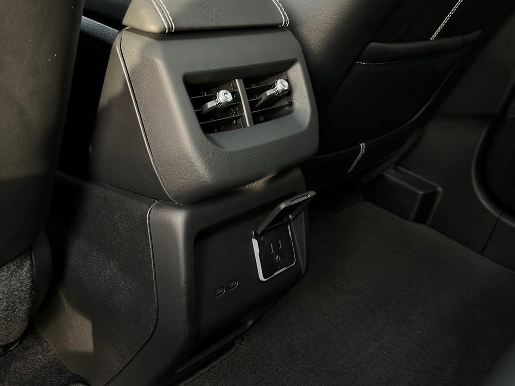 New 2026 Cadillac Optiq Luxury 1 image 18