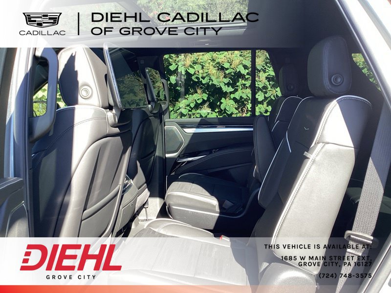 New 2026 Cadillac Escalade Sport w/ Touring Package AWD/4WD image 13