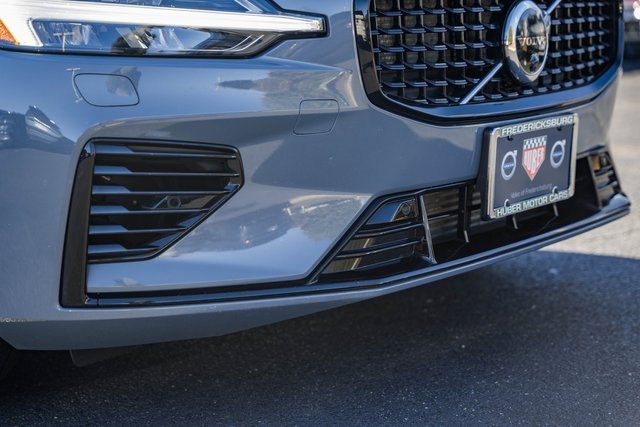 Used 2023 Volvo S60 T8 Plus image 11