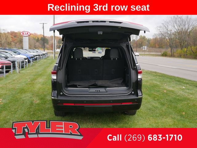 Used 2022 Lincoln Navigator Reserve image 16