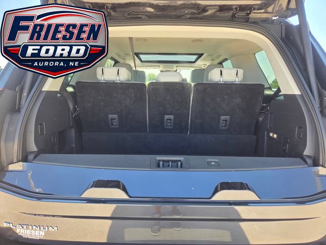 Used 2025 Ford Expedition Platinum w/ Driver's Package AWD/4WD image 30