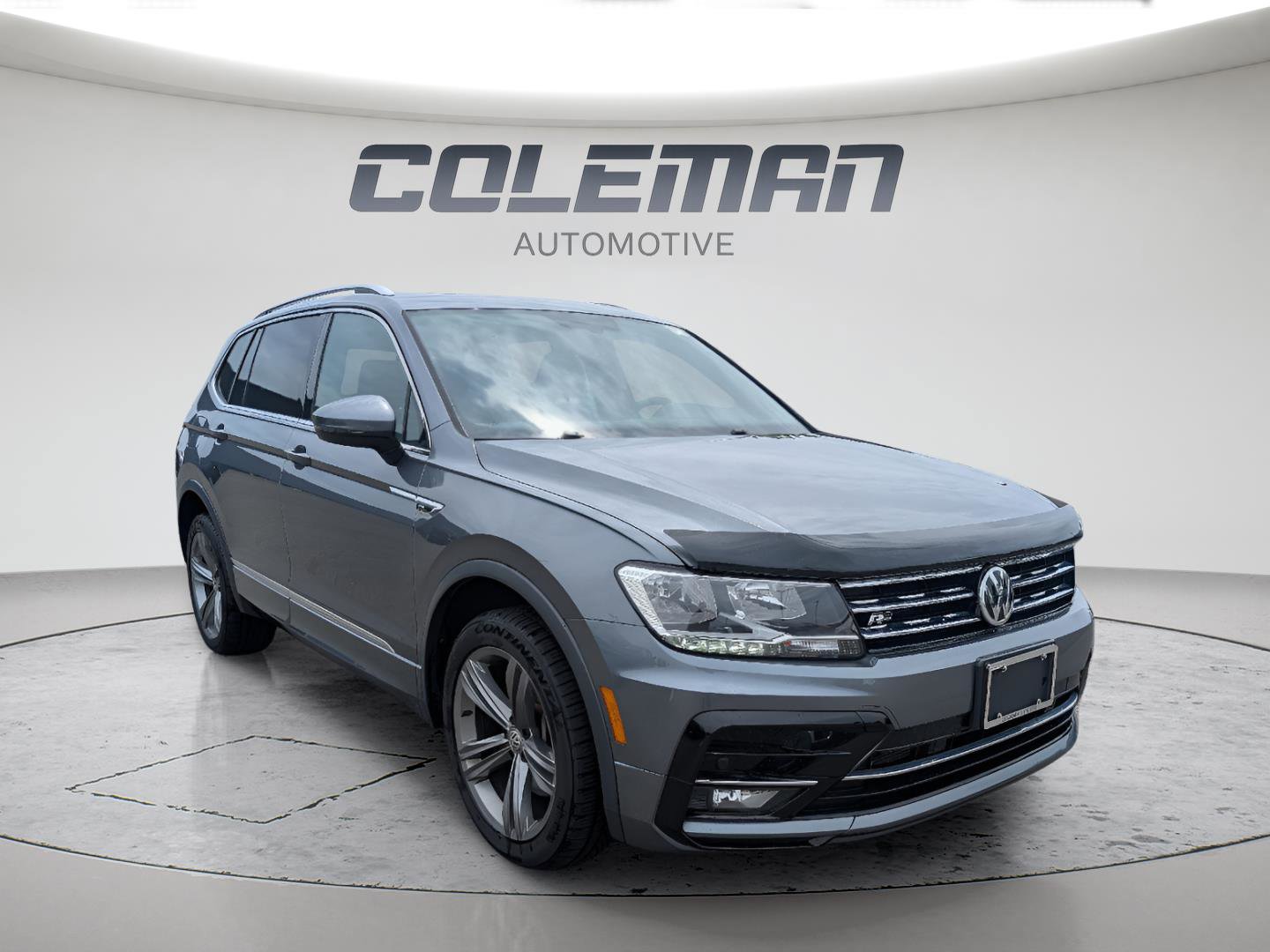 Used 2019 Volkswagen Tiguan SEL R-Line AWD/4WD image 3
