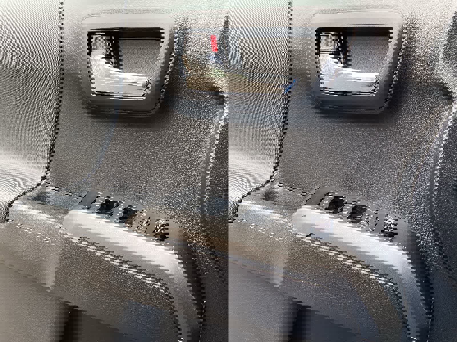 Used 2019 Toyota Tacoma TRD Sport image 15