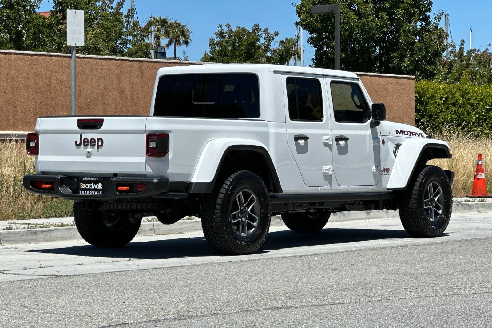 New 2026 Jeep Gladiator Mojave AWD/4WD image 4