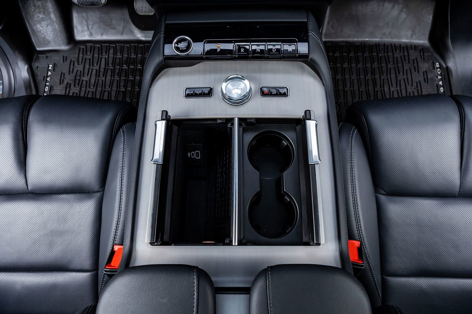 Used 2025 Lincoln Navigator L Reserve w/ Jet Appearance Package image 28