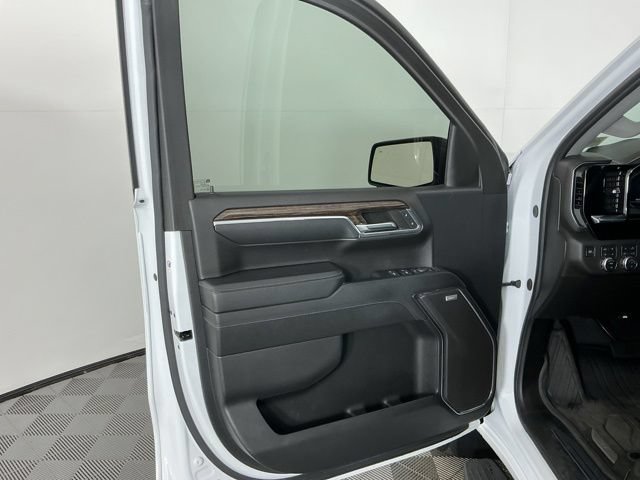 Used 2024 GMC Sierra 1500 Elevation w/ Elevation Premium Package AWD/4WD image 13