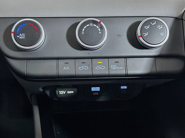 New 2026 Hyundai Elantra SE FWD image 18