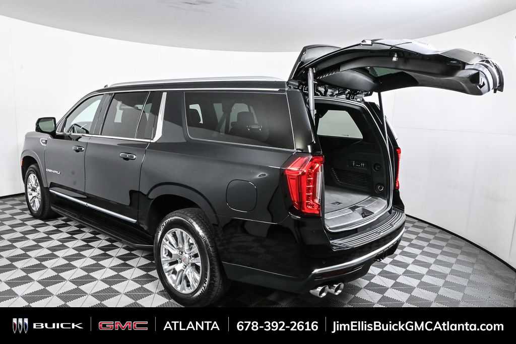 Used 2024 GMC Yukon XL Denali image 35