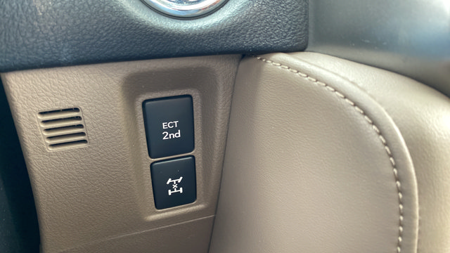Used 2022 Lexus GX 460 Luxury w/ Accessory Package AWD/4WD image 29