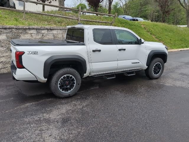 Used 2024 Toyota Tacoma TRD Off-Road w/ TRD Off Road Upgrade Package AWD/4WD image 3