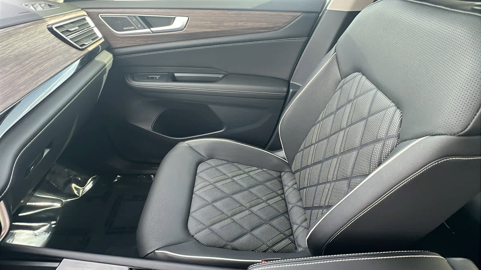 New 2026 Volkswagen Atlas SEL Premium R-Line image 12