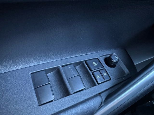 Certified 2022 Toyota Corolla Cross LE image 30