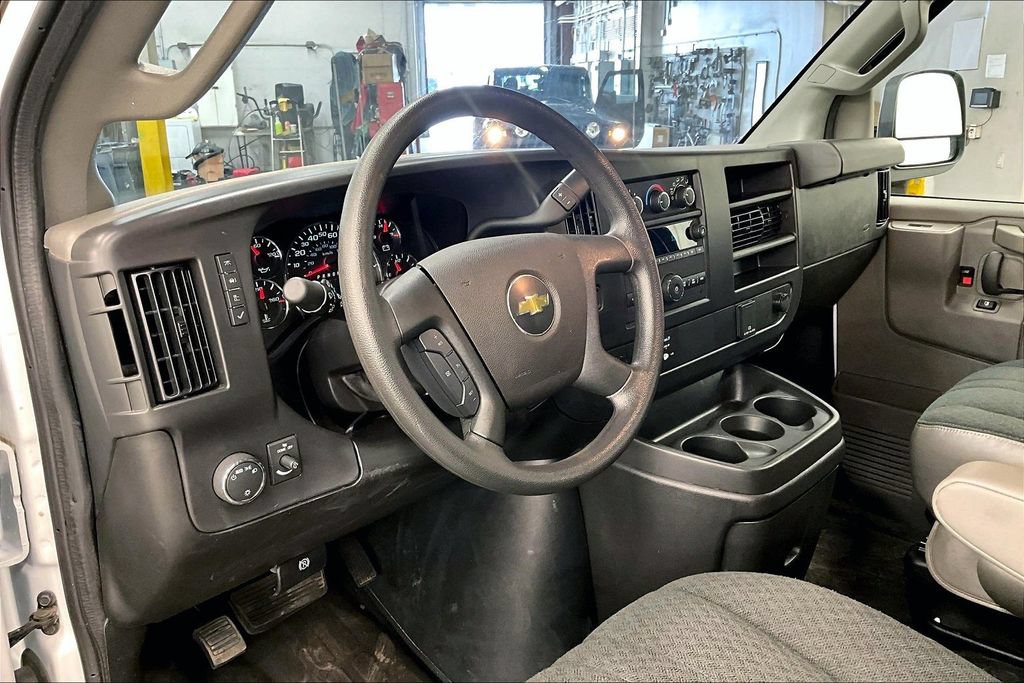 Used 2025 Chevrolet Express 2500 w/ Driver Convenience Package RWD image 13