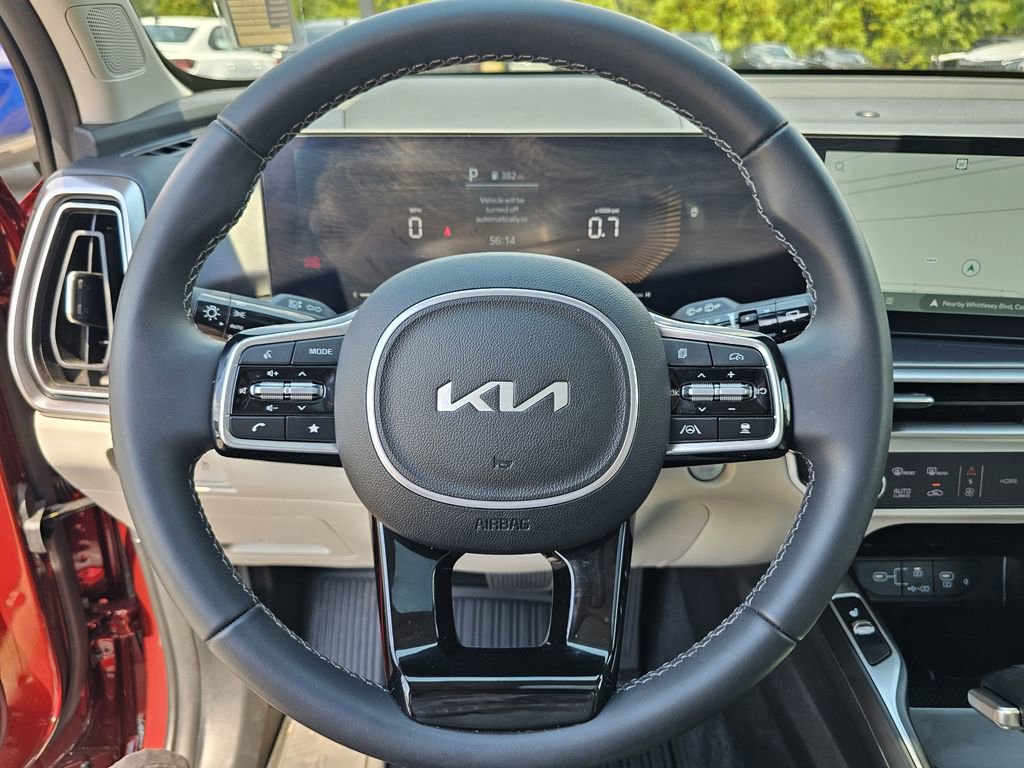 Used 2025 Kia Sorento S w/ Panoramic Sunroof Package image 21