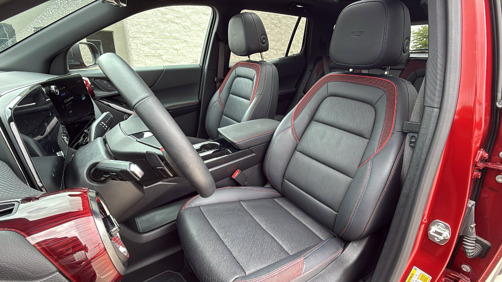 Used 2025 Chevrolet Equinox RS w/ Safety and Technology Package AWD/4WD image 15