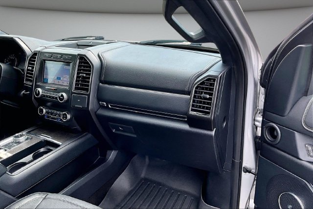 Used 2019 Ford Expedition Limited w/ Equipment Group 301A RWD image 27