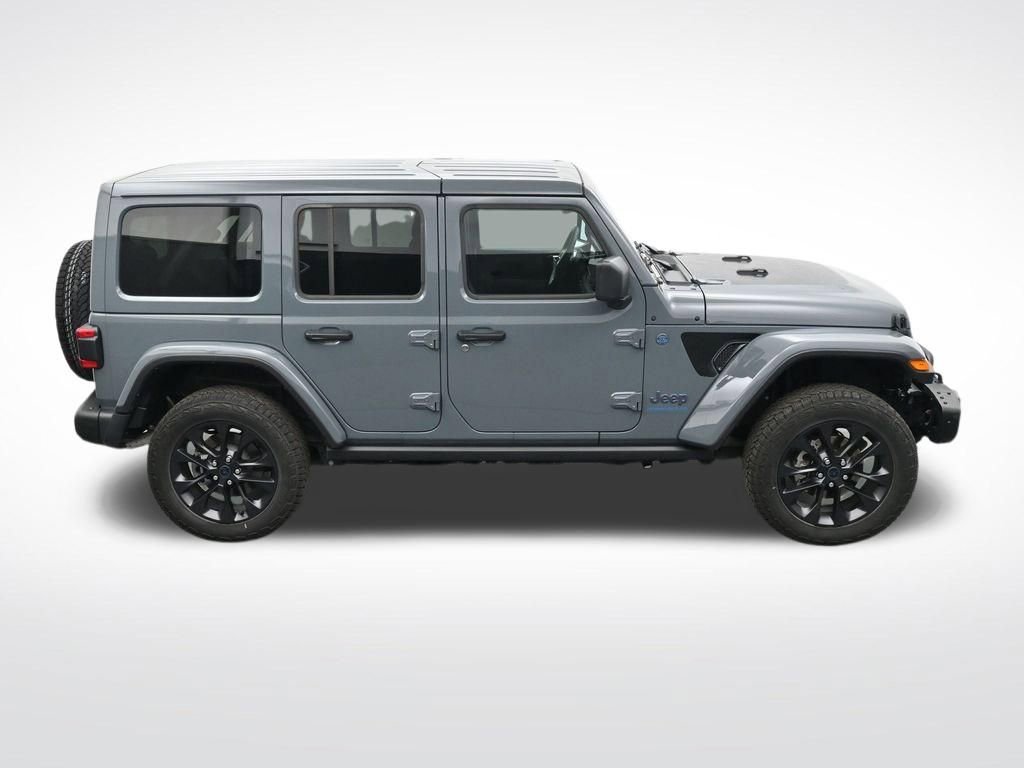 Used 2025 Jeep Wrangler Sahara 4xe image 24