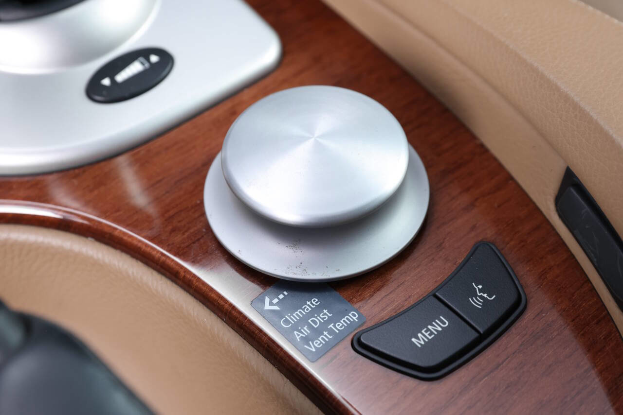 Used 2006 BMW M5 image 64