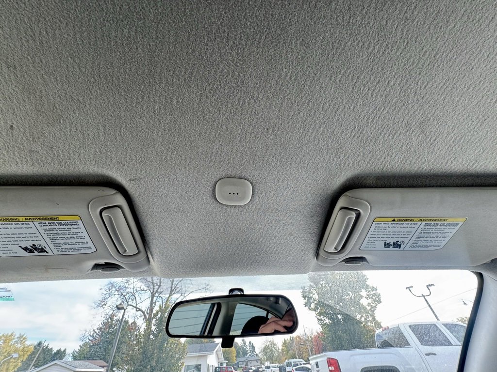 Used 2015 Nissan Versa S Plus image 33