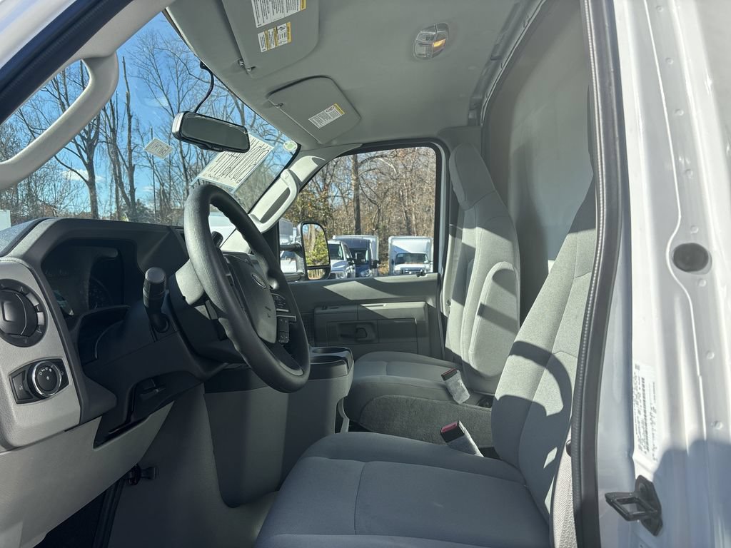 New 2024 Ford E-450 and Econoline 450 Super Duty w/ Power Windows & Locks Group RWD image 13