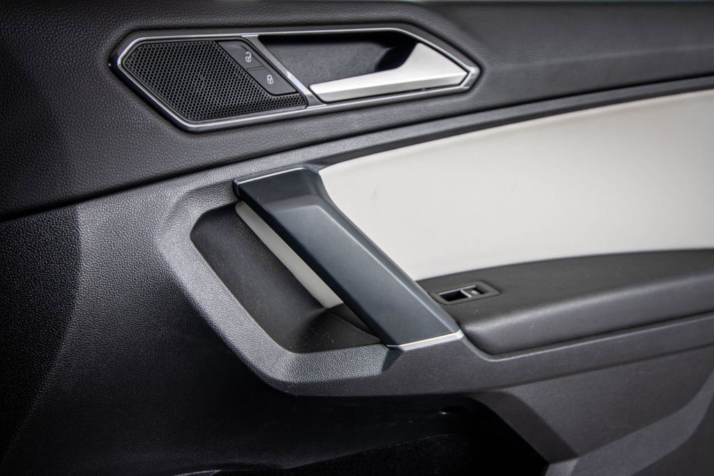 Used 2018 Volkswagen Tiguan S AWD/4WD image 18