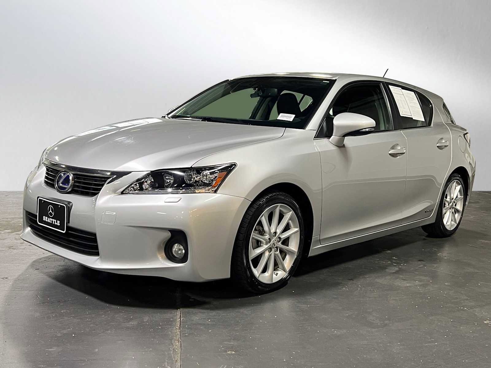 Used 2011 Lexus CT 200h Premium image 7