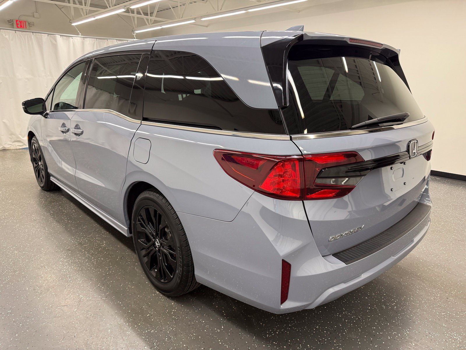 Used 2025 Honda Odyssey Sport-L image 3