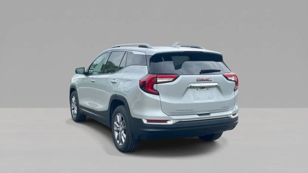 Used 2022 GMC Terrain SLT w/ Infotainment Package II AWD/4WD image 5