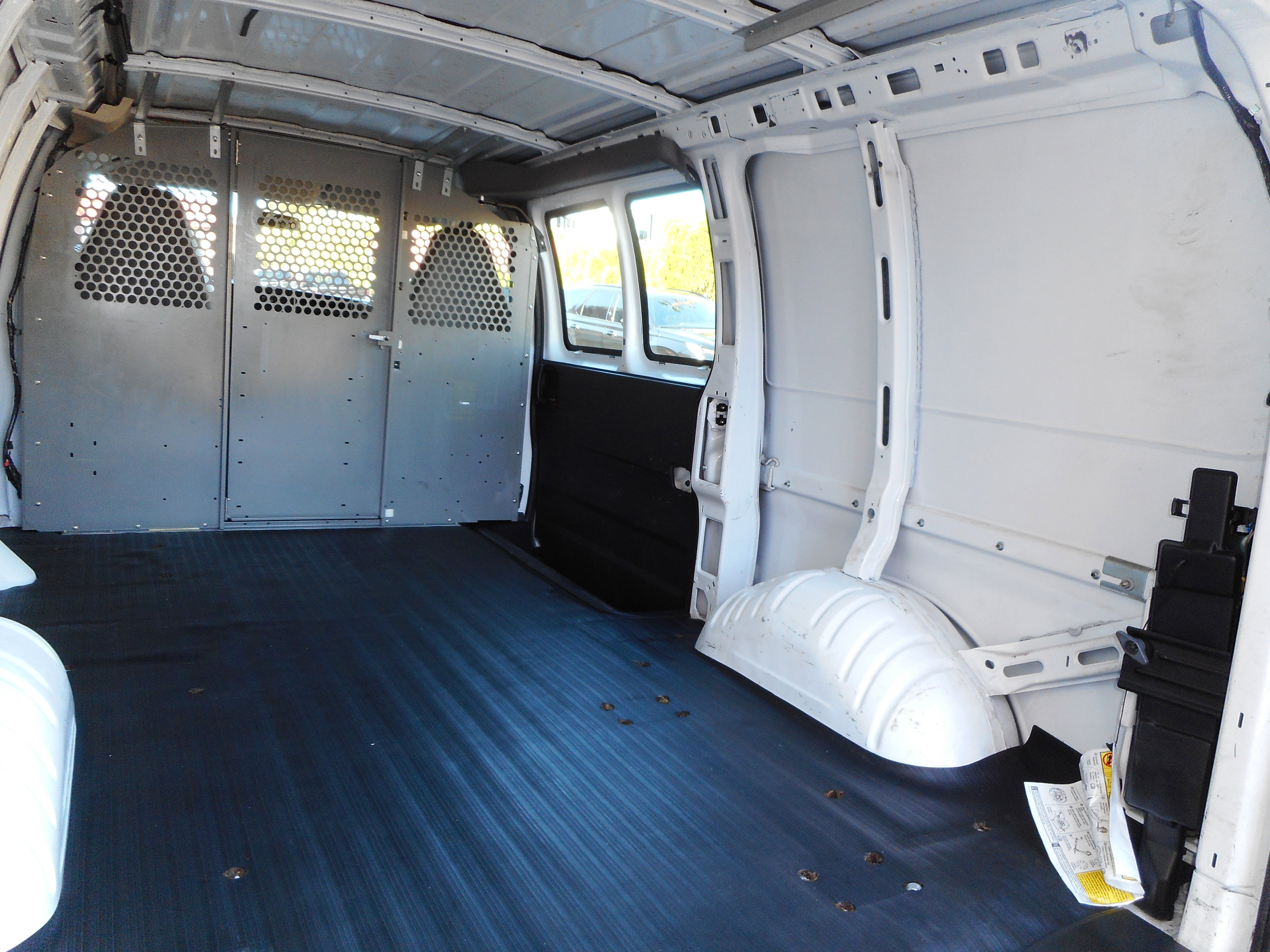 Used 2006 Chevrolet Express 2500 w/ Power and Light Package image 15