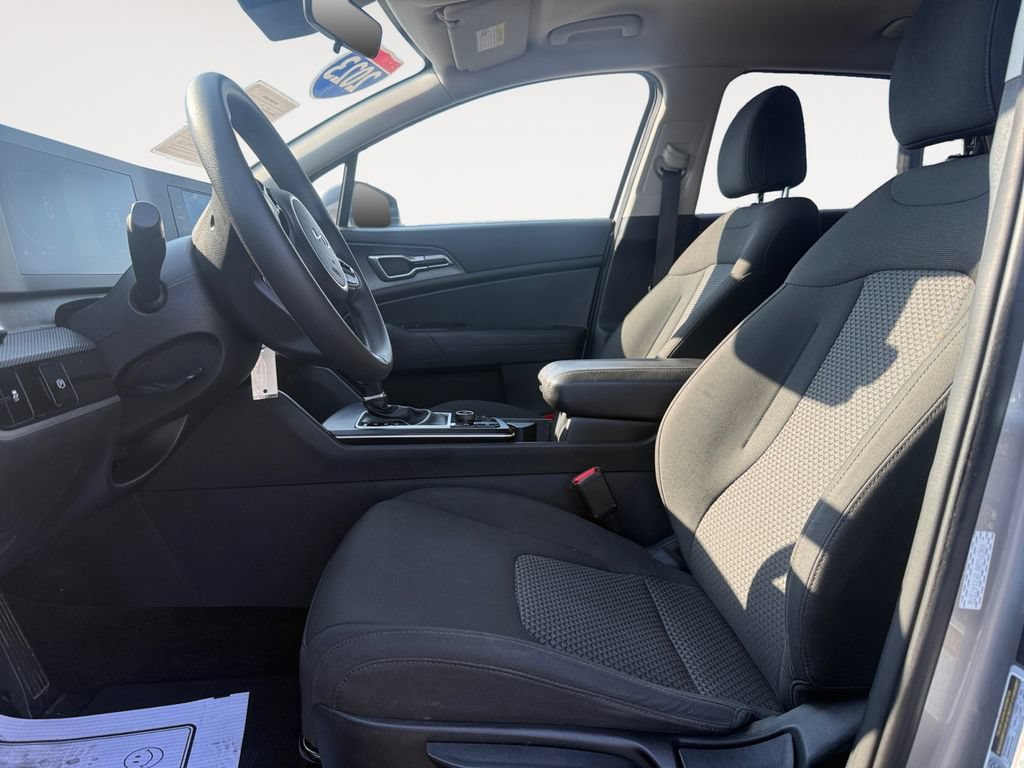 Used 2023 Kia Sportage LX FWD image 9