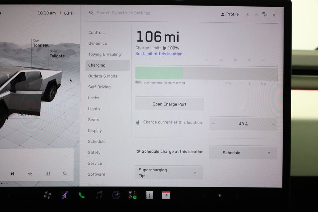 Used 2024 Tesla Cybertruck AWD Crew Cab image 18