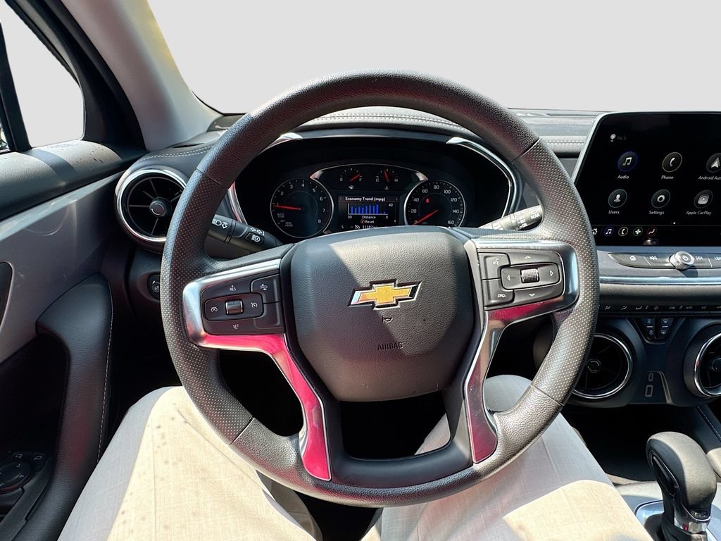 Used 2025 Chevrolet Blazer LT AWD/4WD image 13