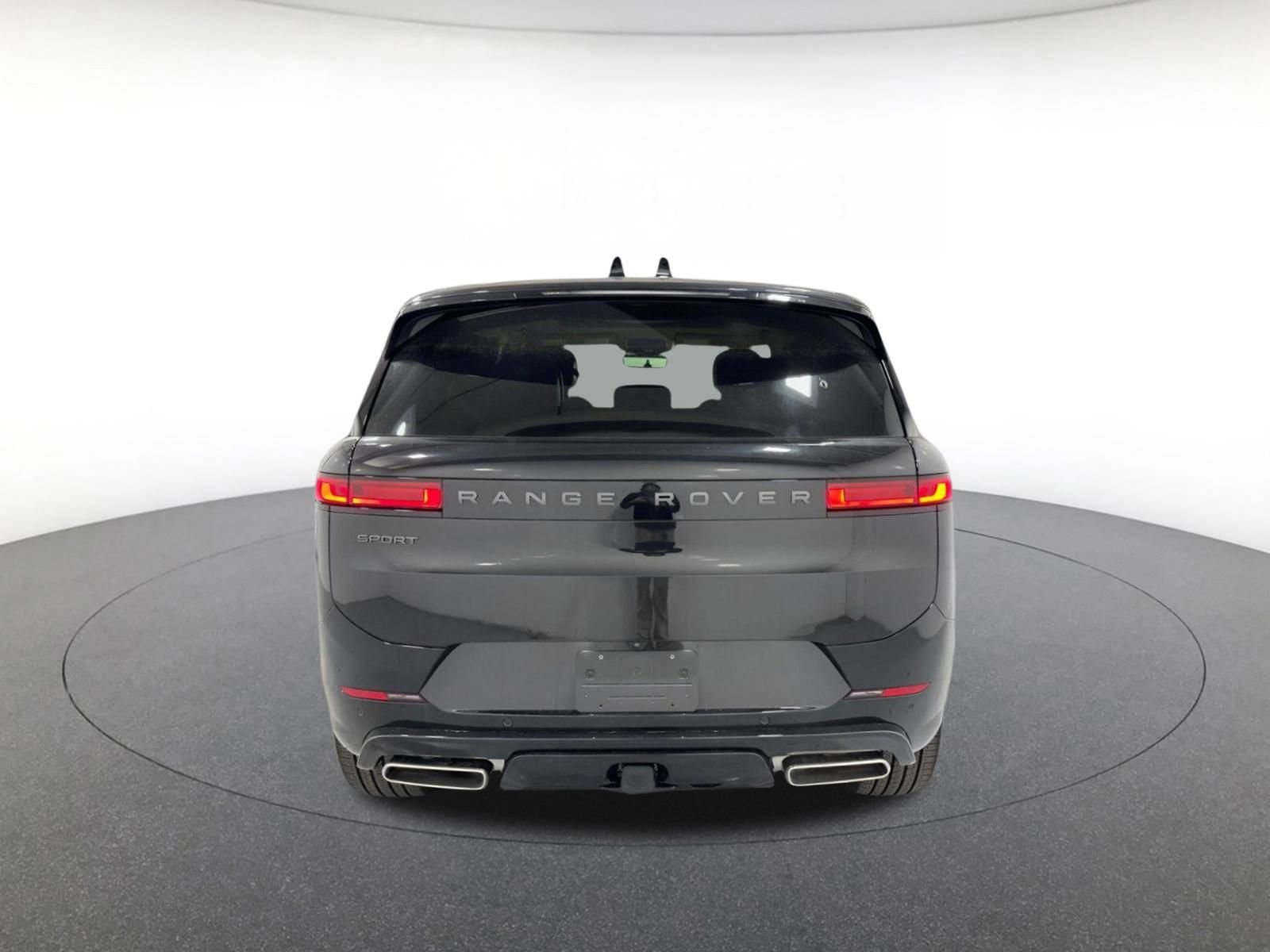 New 2026 Land Rover Range Rover Sport Dynamic SE image 4