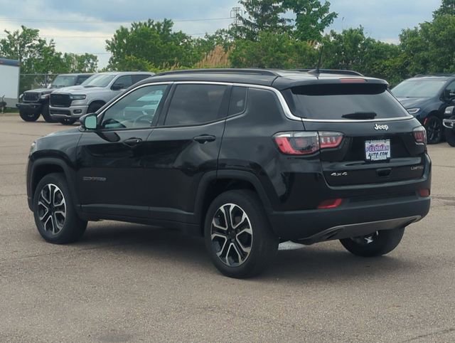 Used 2023 Jeep Compass Limited AWD/4WD image 5