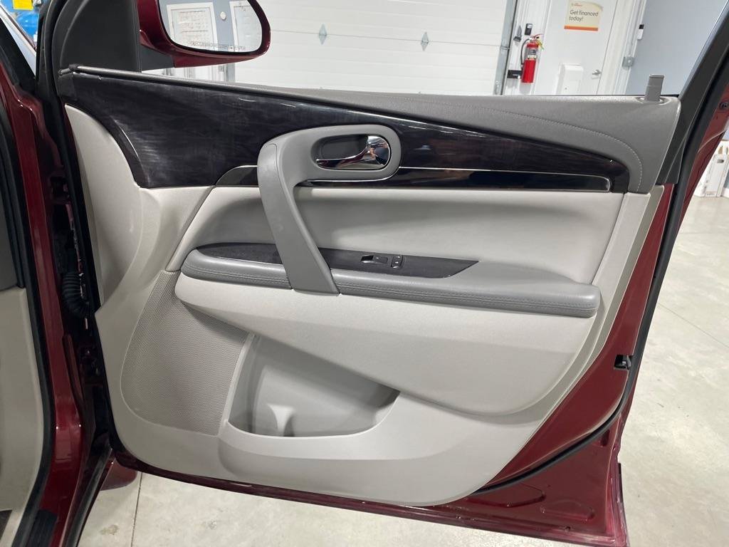 Used 2015 Buick Enclave Leather w/ Trailering Package AWD/4WD image 30
