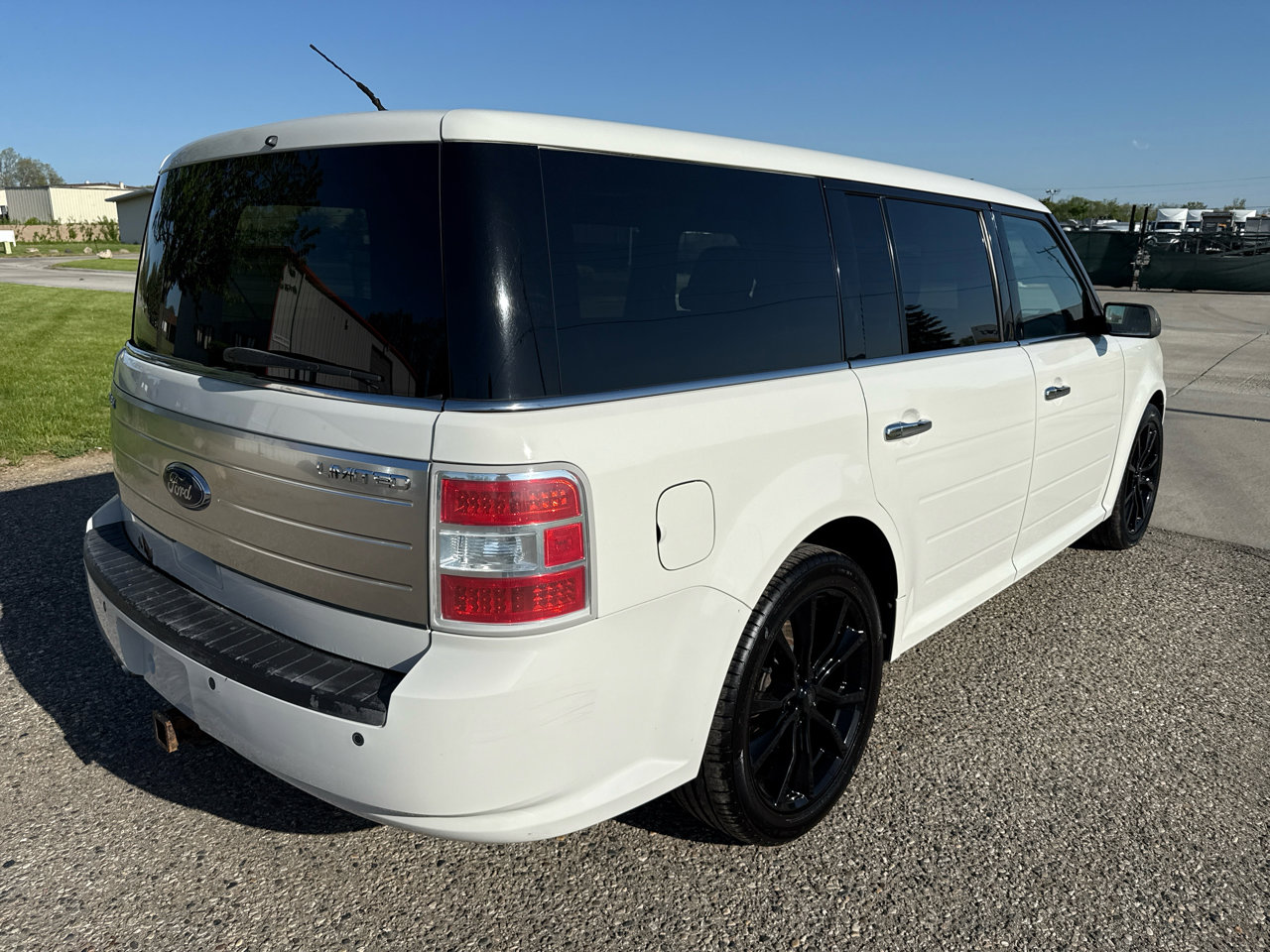 Used 2009 Ford Flex Limited image 3